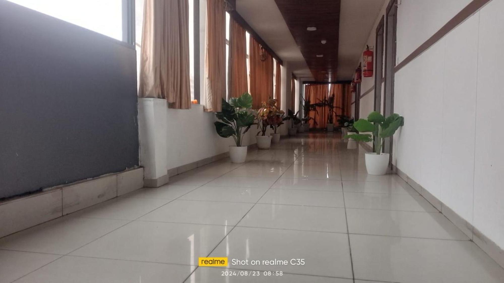 Hotel Paradise -Ahmadabad Zewnętrze zdjęcie